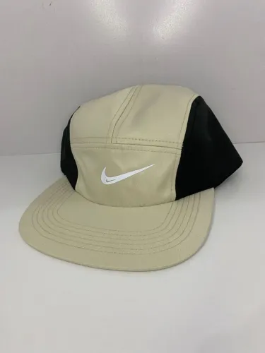 boné nike preto e bege
