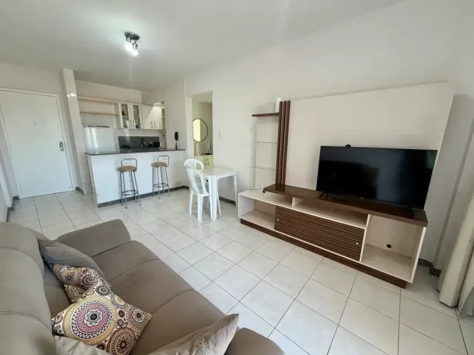 Apartamento Mobiliado 1/4 e Sala no Itaigara 60m² , Nascente, Varanda e Água/Gás Inclusos