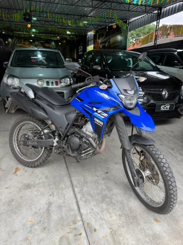 Moto Yamaha Lander XTZ