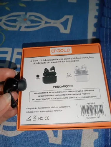 Vendo fone de ouvido sem fio com a caixa dele e o carregador dele