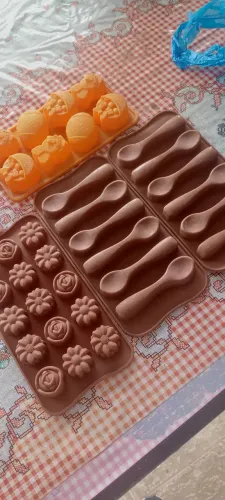 16 Moldes ovos e bombons -(SÓ PARA CURITIBA E REGIÃO METROPOLITANA)