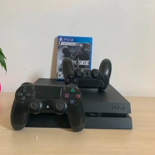 PS4 + 2 CONTROLES + 1 JOGO