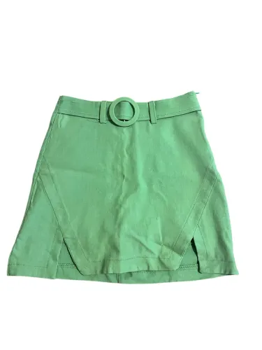 short saia verde
