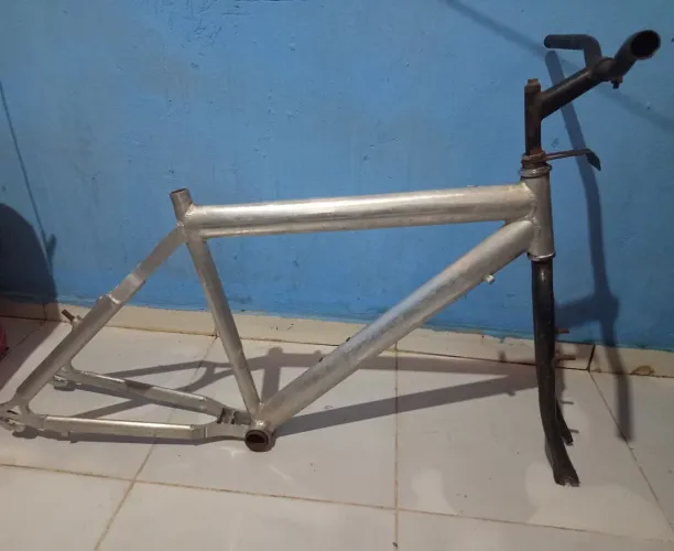 Quadro de alumínio