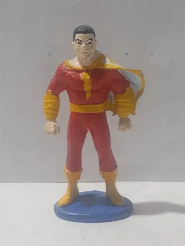 CAPITÃO MARVEL - PLÁSTICO