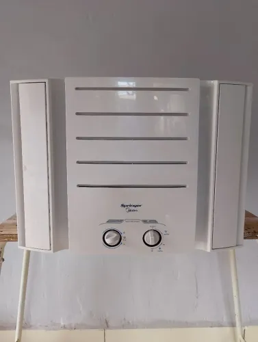 Ar de janela 10000btus 220v já limpo entrego