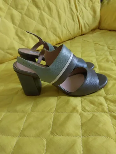 Sandalia Linda! Marca Corello número 35