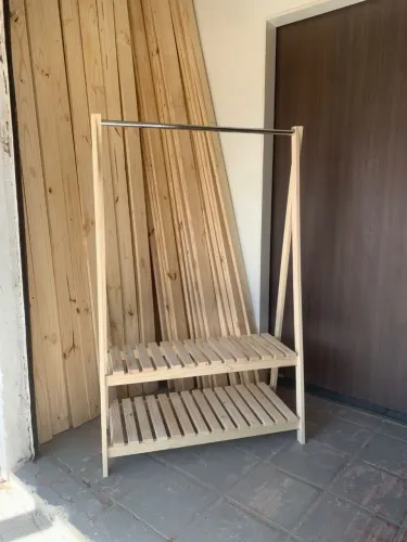 Arara Cabideiro para Roupas em madeira