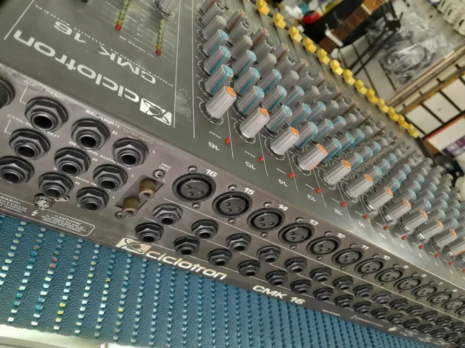 Mesa Ciclotron CMK 16 oferta !!!