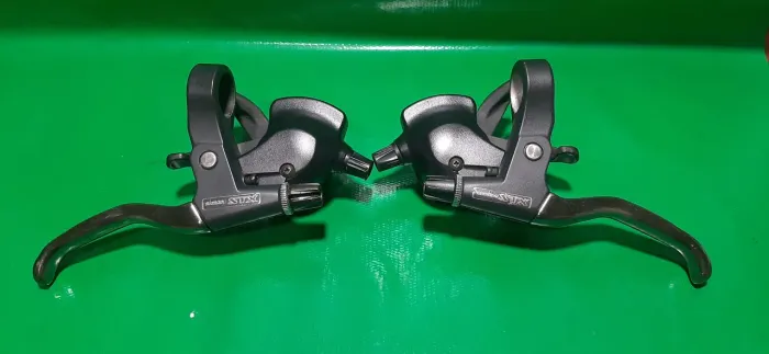 Alavancas shimano stx 