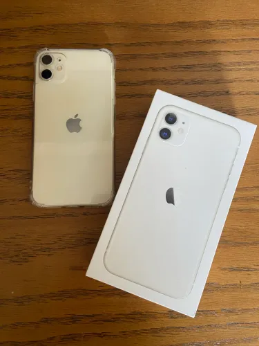 iPhone 11 128GB Muito novo original | 72% caixa e tudo