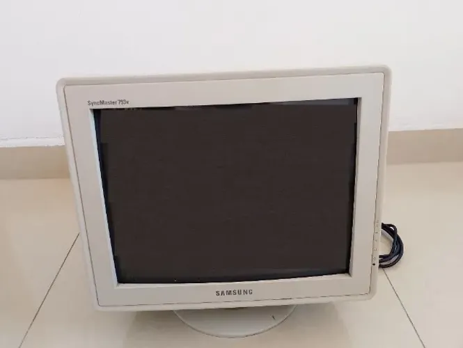 Monitor Samsung 14,5? (para retirada de peças)