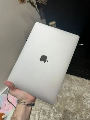 Macbook Air (late 2018) 13.3" - Intel i5