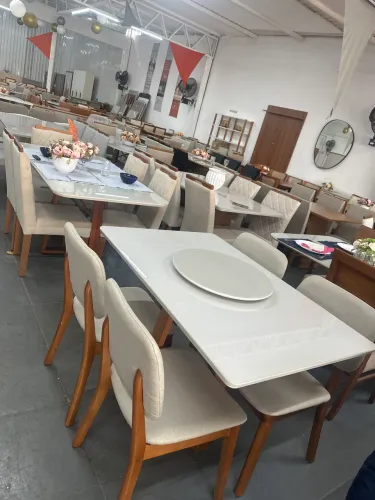 Mesa de jantar nova