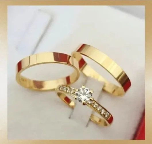 Par de Alianças Tradicionais Retas 4mm Ouro18K Banho + Solitário. Casamento - Promoção!