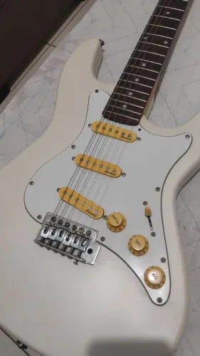 Guitarra Strinberg