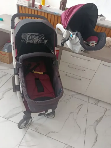 Carrinho de bebe completo gazerano