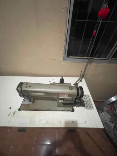 Máquina de costura