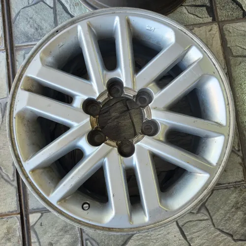 RODA AVULSA TOYOTA HILUX 2015 ARO 17 6X139 ORIGINAL