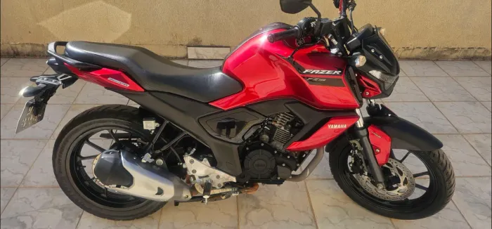 Fz15 2023 em estado de nova