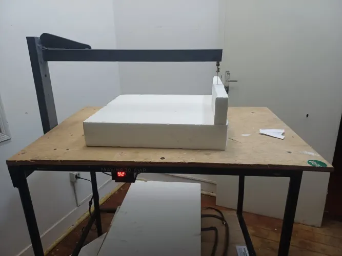 Maquina de cortar isopor