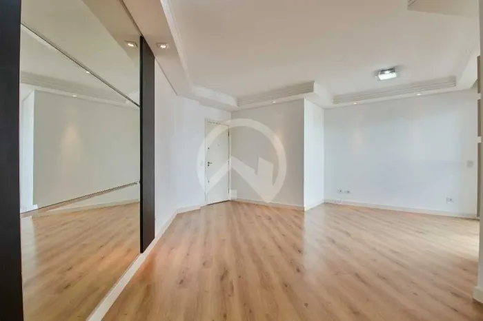 Locação de Apartamentos / Padrão na cidade de Curitiba
