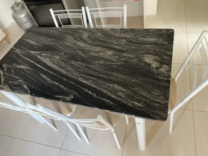 Mesa de mármore