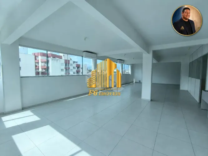 Sala Comercial para Locação de 133m2, no Estreito, Florianópolis-sc