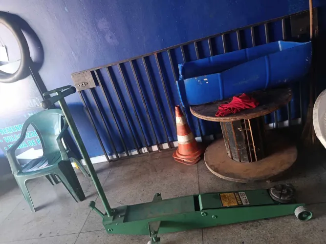 Vendo borracharia completa pego carro ou moto