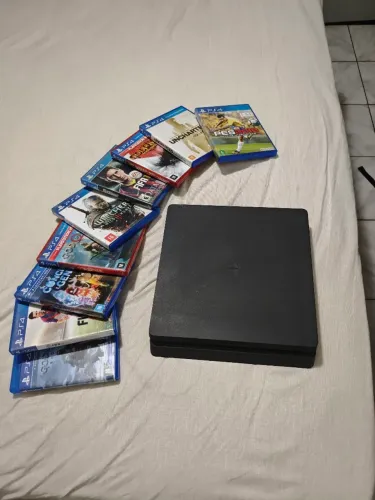 PS4 1Tb Slim c/ 2 controles + 10 jogos