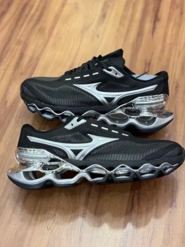 Tênis Wave Prophecy 15 "Preto/Prata Importado no tamanho 38 AO 42 três modelos diferentes 