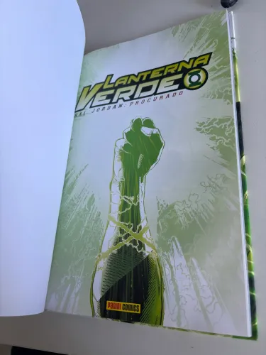 HQ Lanterna Verde - Hal Jordan - Procurado - 1ª Edição (Capa Dura) Panini DC Comics DELUXE