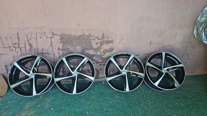 Rodas ARO 20 