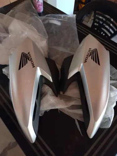 ASAS LATERAIS TITAN 160 ZERADAAAA NO PLASTICO PRA SAIR AGR!!!!