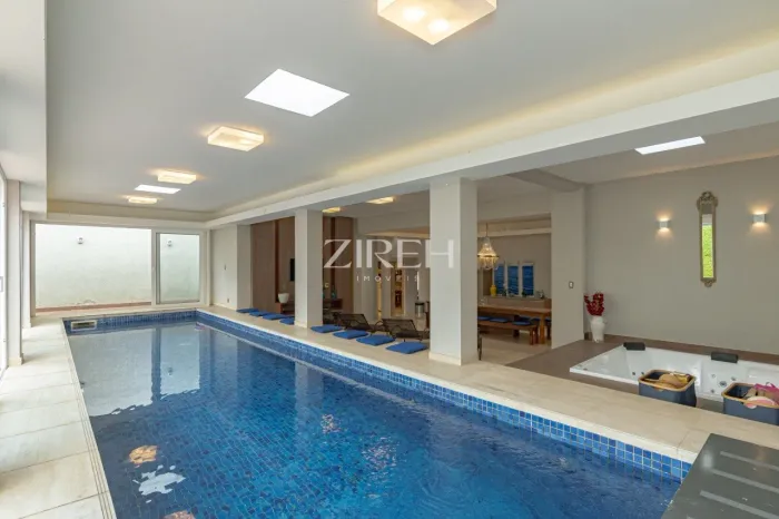 CASA À VENDA NO BOA VISTA COM PISCINA