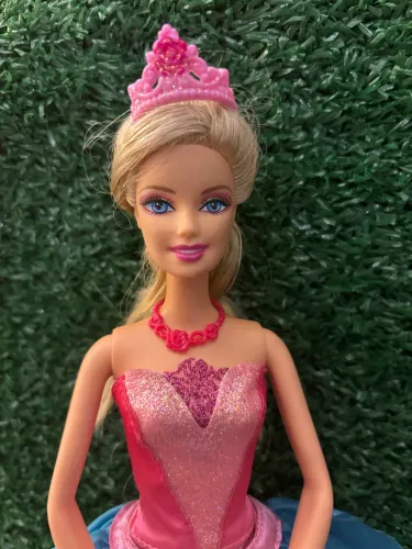 Barbie Filme Barbie e as Sapatilhas Mágicas Completa