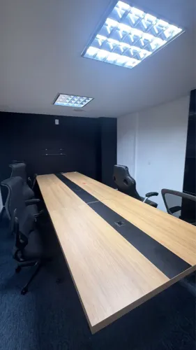 MESA DE MADEIRA (escritório) 