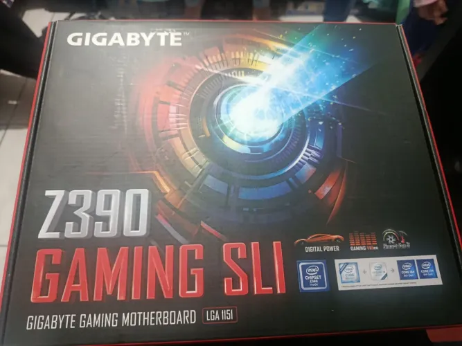 Placa mãe Gigabyte Z399 Gaming SLI