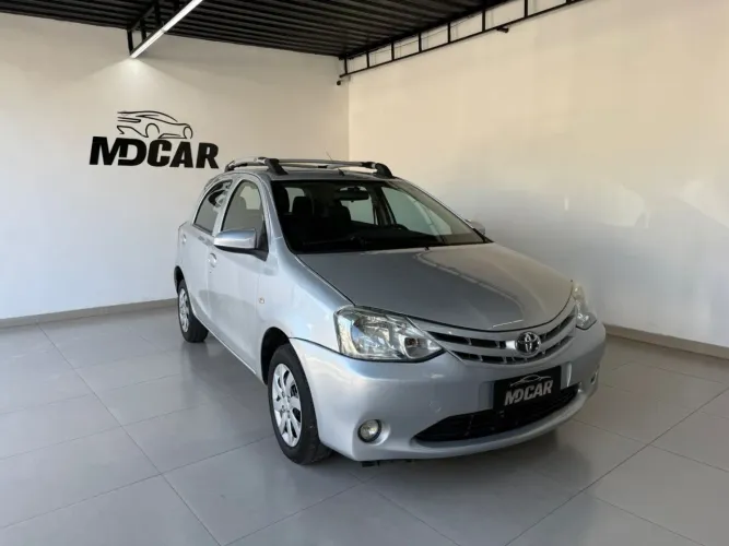 Toyota Etios X 1.3 Flex 16V 5P Mec. 2015