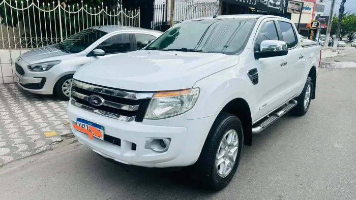 Ford Ranger XLT 2.5 16V 4X2 CD Flex 2014