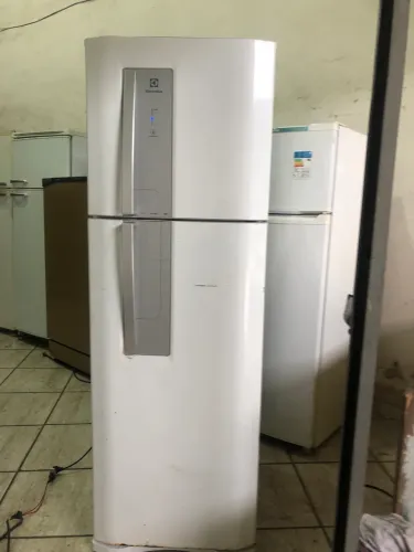 Geladeira Electrolux DF42 frost free