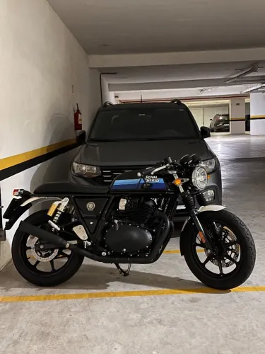 Royal Enfield Continental GT 650 cc em estado de zero