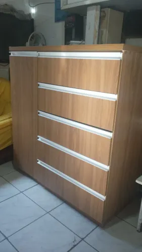Cômoda de Madeira MDF com rodinhas
