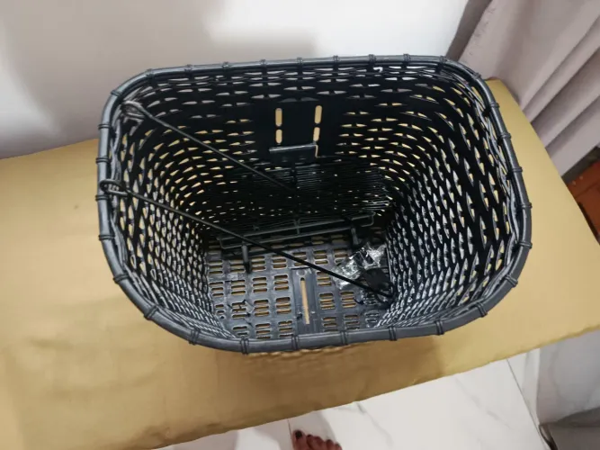 Cesto de bicicleta.