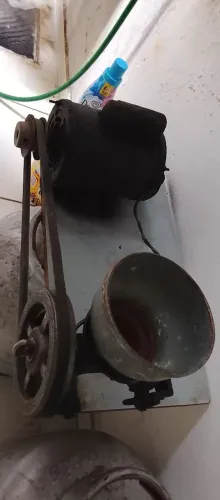 Motor com Muedor pra moer feijão pra fazer acarajé