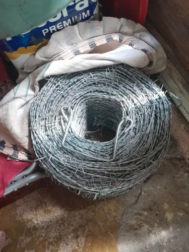 BOLA DE ARRAME FARPADO