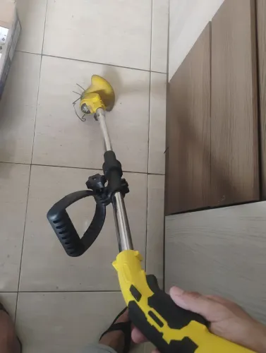 Roçadeira a bateria