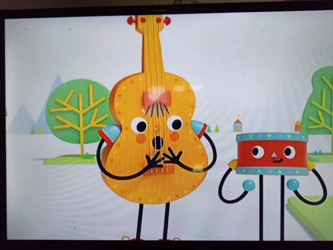 Vendo uma televisão sony de 32 polegadas preço 580,00 