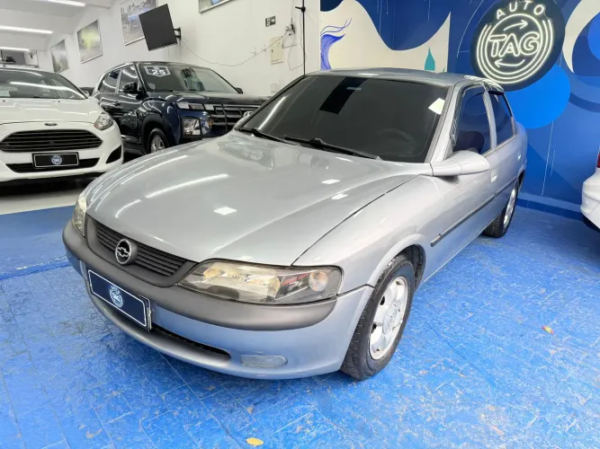 Chevrolet Vectra GL 2.2 / 2.0 MPFI 1997