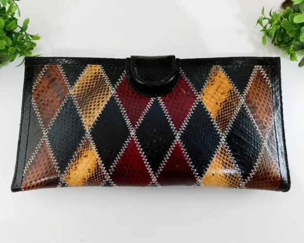 Clutch Antiga Couro Patchwork.